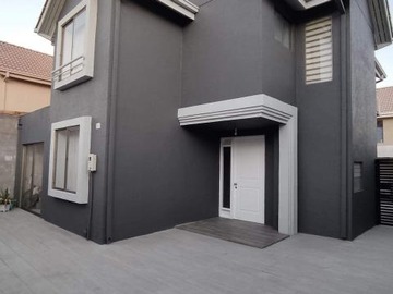 Casa en venta en Avda La Montaña - Galilea, Lampa - 4 dormitorios, 3 baños