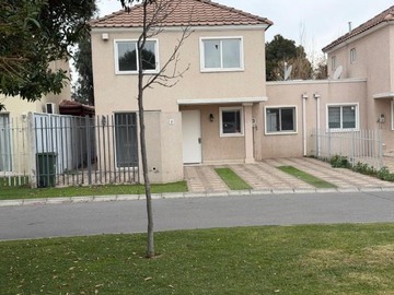 Casa en arriendo mensual en Condominio VAlle de Miraflores, Peñaflor - 4 dormitorios, 3 baños