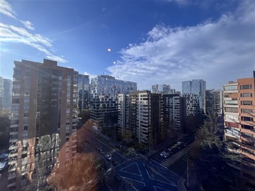 Oficina en arriendo mensual en Alonso de Córdova / Los Militares, Las Condes - 8 dormitorios, 2 baños