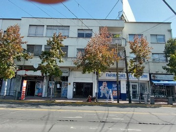 Departamento en venta en Vendo Amplia Oficina Adaptada para Consulta Médica. - 3 dormitorios, 2 baños
