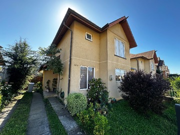 Casa en venta en Torreones Oeste, Concepción - 4 dormitorios, 3 baños