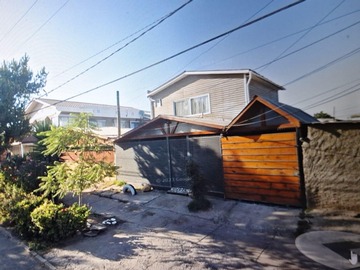 Casa en venta en Los Mapuches, El Bosque - 2 dormitorios, 2 baños
