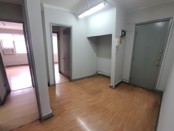 Oficina en venta en Metro moneda/ plaza constitución, Santiago - 4 dormitorios