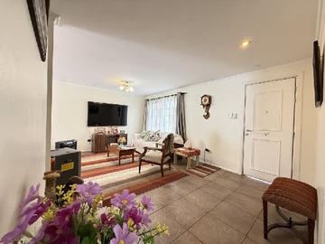 Casa en venta en Piramide 816, San Miguel, San Miguel - 6 dormitorios, 4 baños