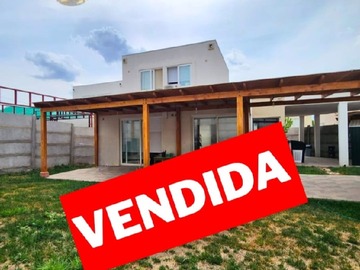 Casa en venta en Se vende 3.600 uf casa mediterránea alto el manzano, tiltil, Til til - 3 dormitorios, 3 baños
