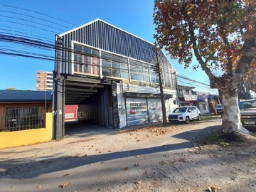 Local Comercial en arriendo mensual en Avenida ecuador, Chillán - 4 dormitorios, 8 baños