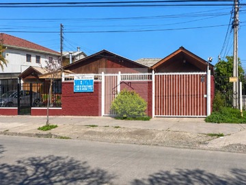 Casa en venta en Casa Amplia / Avenida Cuatro Poniente (179613), Maipú - 3 dormitorios, 2 baños