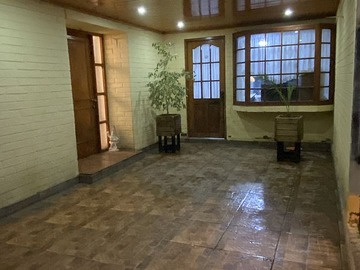 Casa en arriendo mensual en Ciudad satélite sector madreselva, Maipú - 5 dormitorios, 4 baños