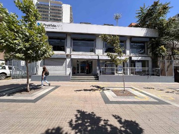 Local Comercial en arriendo mensual en Apoquindo 4241, Las Condes, Región Metropolitana de Santiago 7550000, Chile, Las Condes