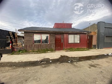 Casa en venta en Barrio Prat, Punta Arenas, Punta Arenas - 4 dormitorios, 2 baños