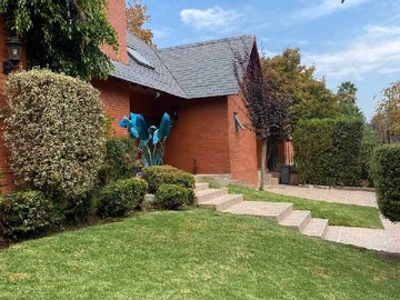 Casa en venta en Acogedora propiedad en venta Peñalolen (158281), Peñalolén - 5 dormitorios, 3 baños