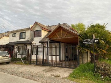 Casa en venta en A pocos pasos de colegio alborada, Linares - 3 dormitorios, 2 baños
