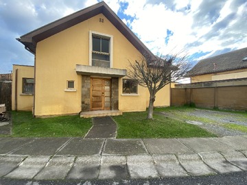 Casa en venta en Cerca outlet vivo, Chillán - 4 dormitorios, 3 baños