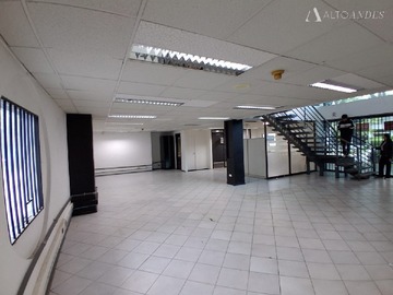 Local Comercial en arriendo mensual en 3 norte cercan a Libertad, Viña del Mar - 3 baños