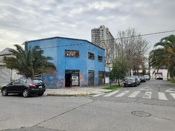 Casa en venta en Casa Comercial Santiago Sur Gran Terreno Sin Comisiòn - 8 dormitorios, 4 baños