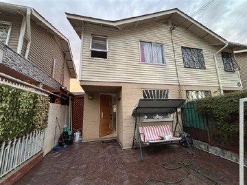 Casa en arriendo mensual en Calle El Cerro con Trasmontes, Puente Alto - 2 dormitorios, 1 baño