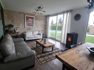 Casa en venta en Casa en Condominio La Gruta de Limache (67288), Limache - 5 dormitorios, 4 baños