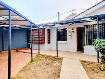 Casa en venta en En Maipú - 3 dormitorios, 2 baños