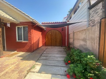 Casa en venta en Amplia Casa Piso Calle el Tebo, Larapinta Lampa - 2 dormitorios, 1 baño