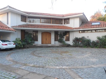 Casa en venta en M.H av. Las condes / puente nuevo, Las Condes - 5 dormitorios, 4 baños