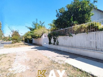 Casa en venta en Villa Macul, Macul - 6 dormitorios, 3 baños
