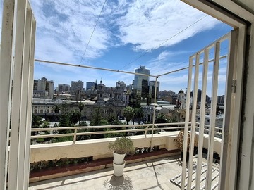Oficina en arriendo mensual en Phillips 56, Penthouse rodeado de terrazas 7 privados 3 baños en 155 m2 interiores y 58 de terraza, Santiago - 7 dormitorios, 3 baños
