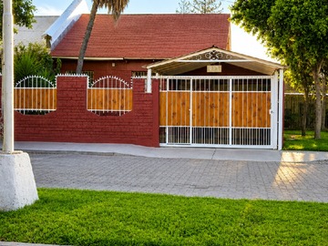 Casa en venta en Eyzaguirre, Puente Alto - 4 dormitorios, 2 baños