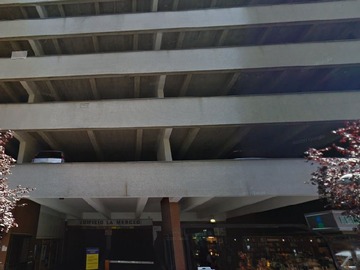 Estacionamiento en arriendo mensual en Miraflores 429, Santiago, Región Metropolitana de Santiago 8320000, Chile, Santiago