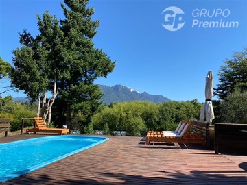 Local Comercial en venta en Quelhue, Pucón - 3 dormitorios, 3 baños