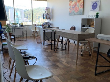 Oficina en venta en Vende Amplia Oficina centro de Concepción (121902), Concepción - 5 dormitorios, 2 baños