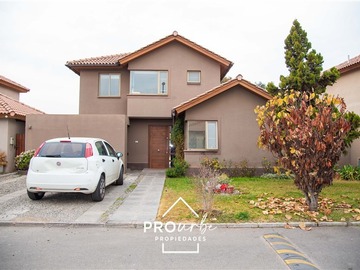 Casa en venta en remanso de chicureo, Colina - 3 dormitorios, 3 baños
