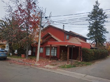 Casa en venta en Loteo las Rastras, Talca - 5 dormitorios, 3 baños