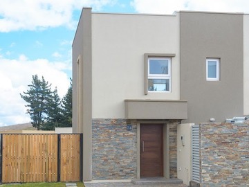 Casa en arriendo mensual en sector poniente, Temuco - 3 dormitorios, 3 baños