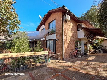 Casa en venta en Circunvalación Poniente, Talca - 6 dormitorios, 6 baños