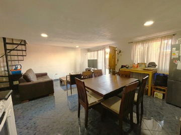 Casa en venta en Pasaje Volcan Antuco, Maipú - 3 dormitorios, 2 baños
