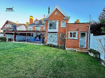 Casa en venta en Pinares, Concón - 6 dormitorios, 4 baños