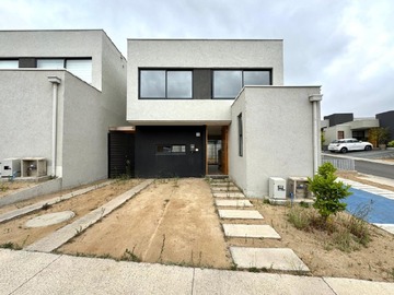 Casa en venta en Quilpué, Quilpué - 3 dormitorios, 3 baños