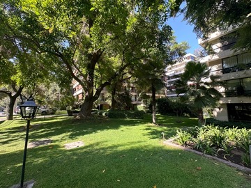 Departamento en venta en Santiago, El Golf, Santiago - 3 dormitorios, 2 baños