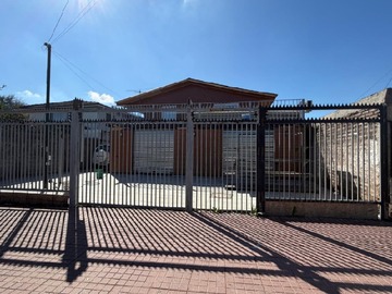 Casa en venta en Primera transversal, Padre Hurtado - 4 dormitorios, 3 baños