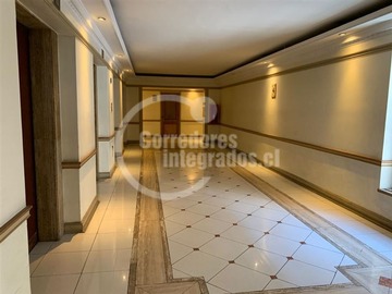 Oficina en venta en Ahumada / estado m.L.A., Santiago - 9 dormitorios, 2 baños