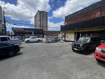 Local Comercial en arriendo mensual en Av san martin, Temuco - 2 baños