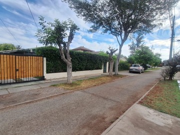 Casa en venta en Las luciernagas entre jose cardjin y octavio vasquez, Estación Central - 5 dormitorios, 2 baños