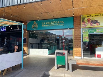 Local Comercial en arriendo mensual en Strip Center caletera los libertadores, Colina - 1 baño