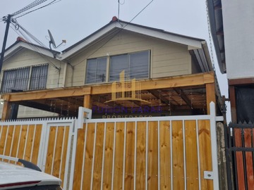 Casa en venta en Zoila yemerich, Padre Hurtado - 4 dormitorios, 1 baño