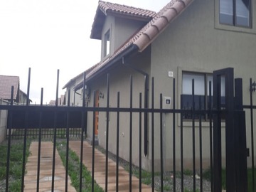 Casa en arriendo mensual en 51 oriente villa hacienda esmeralda 3, Talca - 3 dormitorios, 2 baños