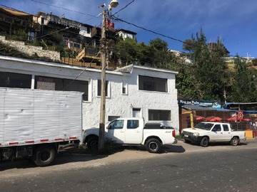 Casa en venta en Concón, Concón - 7 dormitorios, 3 baños