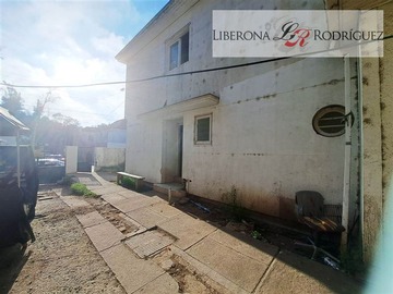 Casa en venta en Casona para remodelar, sector Quinta Vergara, Viña del Mar - 11 dormitorios, 4 baños