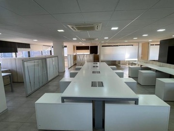 Oficina en arriendo mensual en Metro Tobalaba - Av Providencia, Providencia - 3 baños