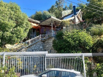 Casa en venta en Los abetos, Viña del Mar - 5 dormitorios, 4 baños