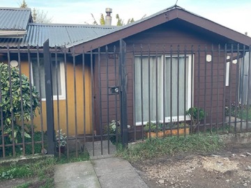 Casa en venta en Casa Población los Caciques, Padre las Casas - 2 dormitorios, 1 baño